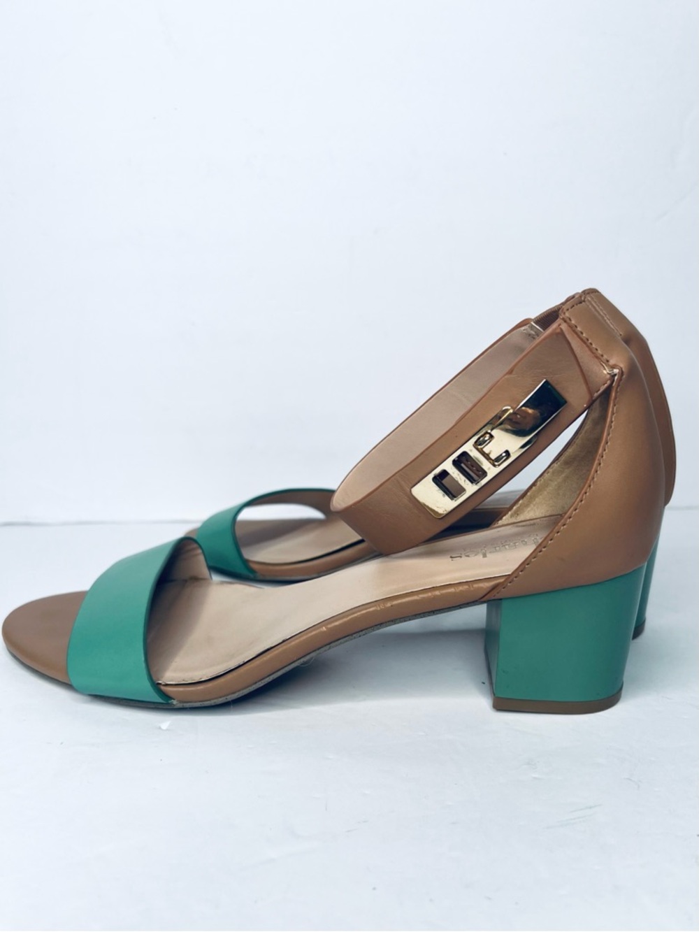 Charles David Sz 9M Tan and Teal Block Heel Sandals Women’s